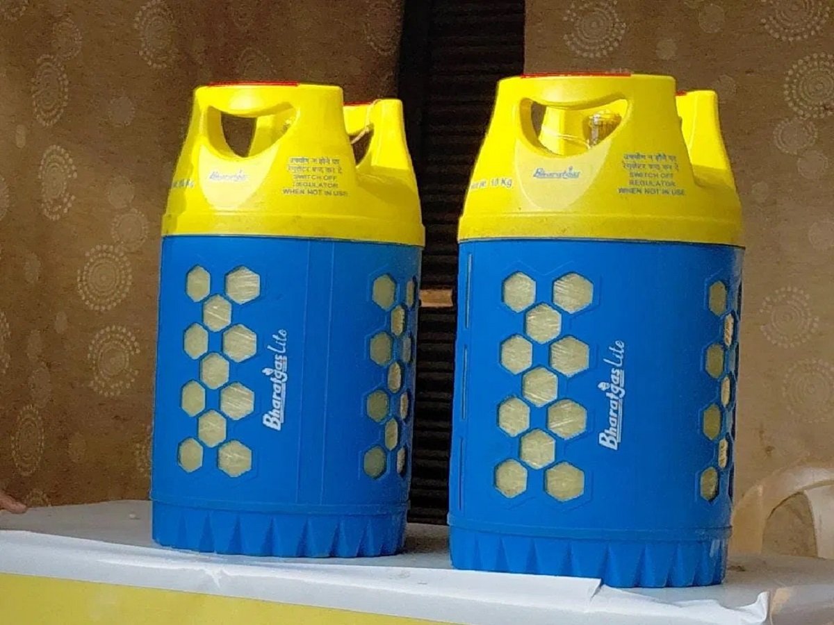 You can get a 10 kg fiber composite LPG cylinder for just this much