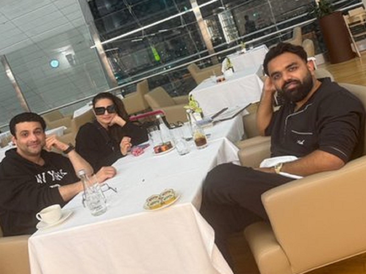Bollywood Star Actress Ameesha Patel Stranded at Dubai Airport, Here Is the Reason
