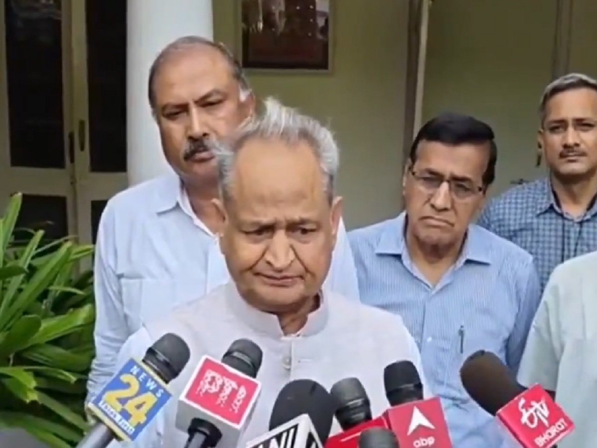 Parties that broke away from the Congress should rejoin the party and accept Rahul Gandhi as their leader: Gehlot