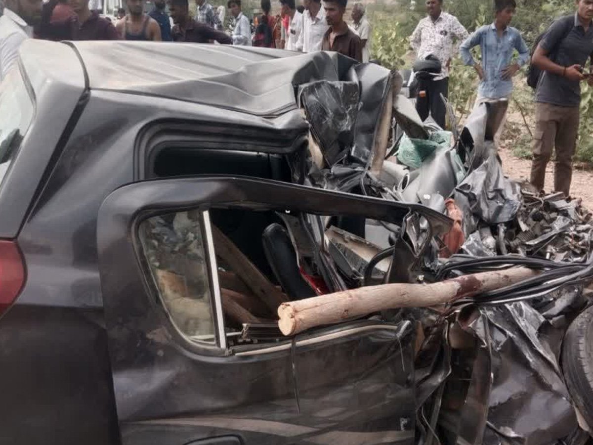 Tragic road accident in Balotra, four real brothers killed