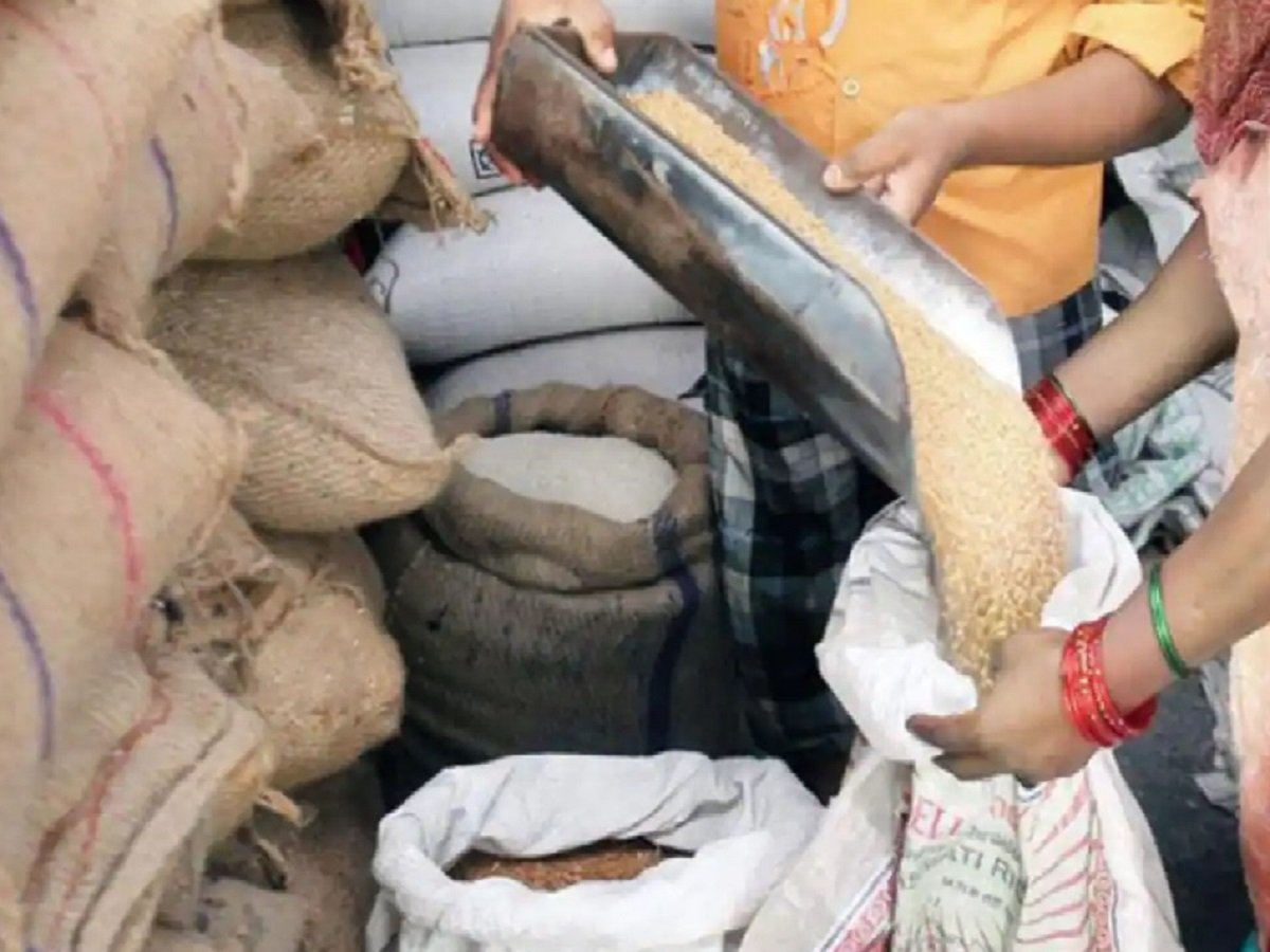 Government Scheme: Do this today to get free rations or else you will face trouble