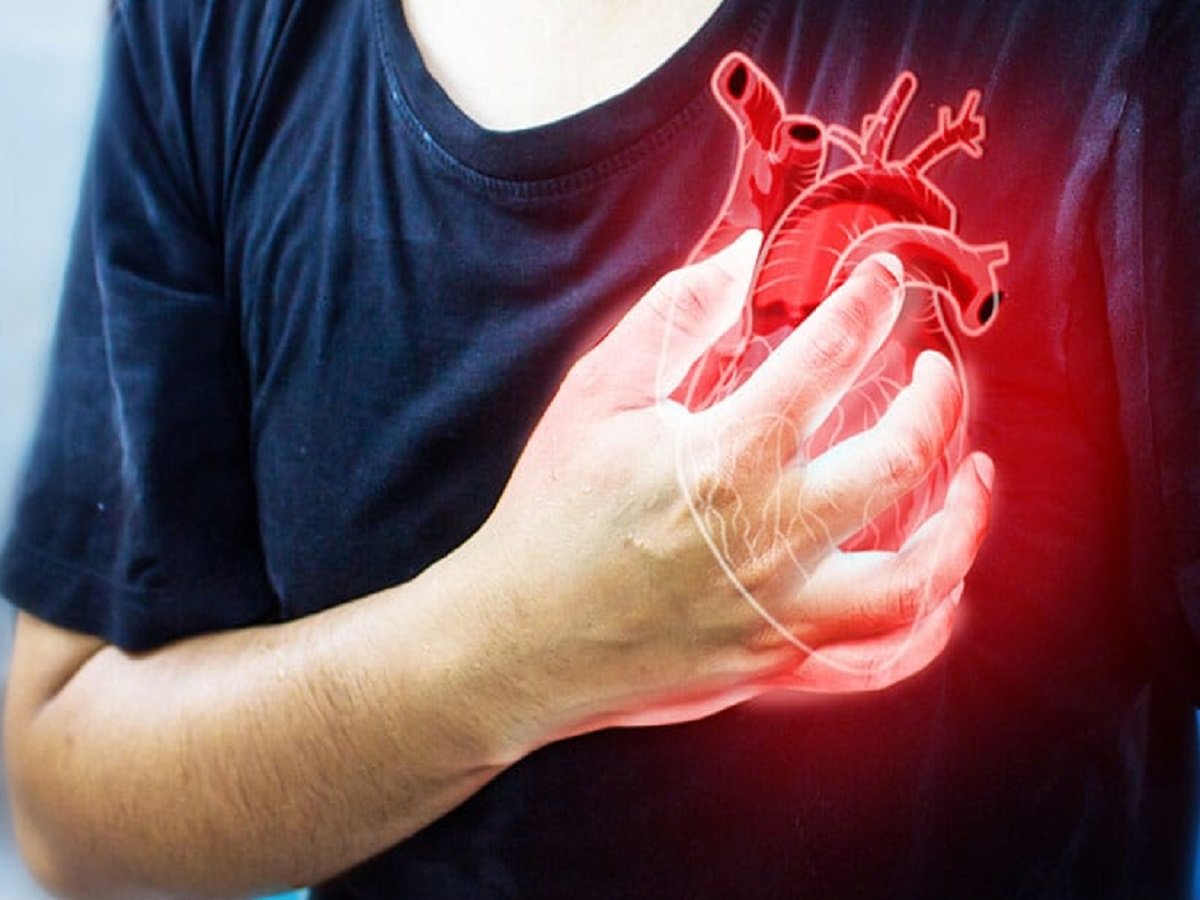 These symptoms appear in the body a month before a heart attack, consult a doctor immediately