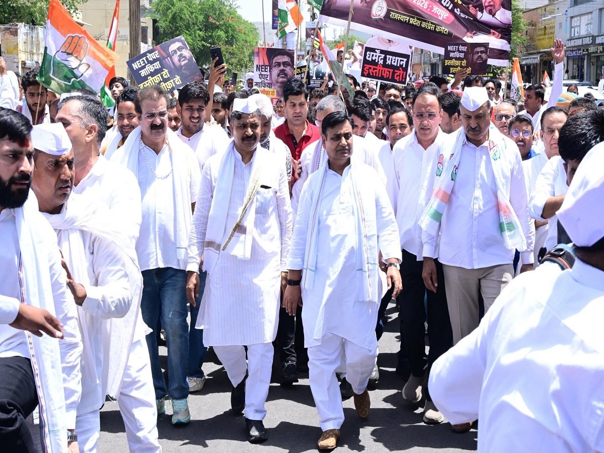 The BJP government, which has trifled with the future of the youth, must now answer for its actions at all costs: Jully